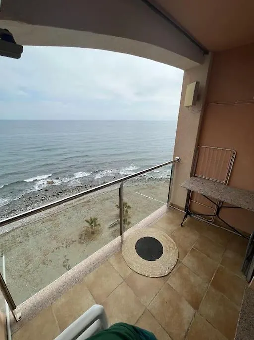 Apartamento A Pie De Playa Con Vistas Al Mar. Sorvilán