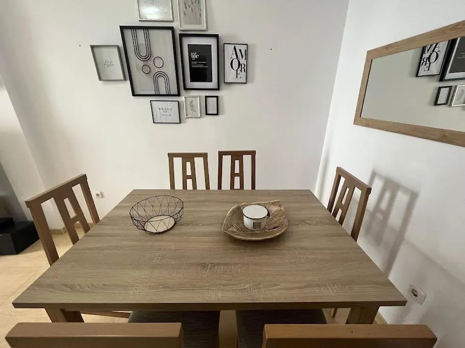 Apartamento A Pie De Playa Con Vistas Al Mar. Sorvilán