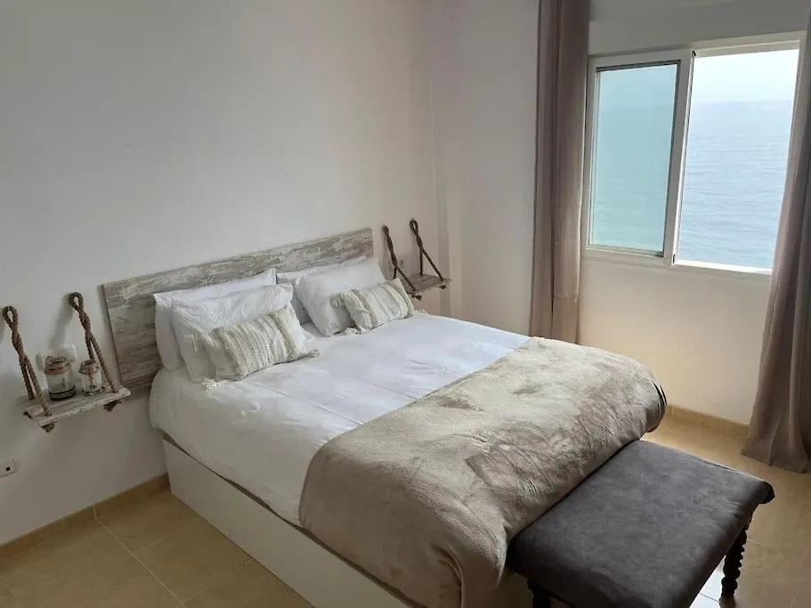 Apartamento A Pie De Playa Con Vistas Al Mar. Sorvilán España